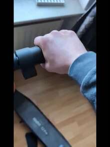 1. 耐用黑色滑板车油门把手 - 符合人体工程学的防滑设计，带有凹槽，握感舒适，油门控制灵敏，易于安装在滑板、电动滑板车和卡丁车上 - 耐用的油门杆替换件，滑板车配件，卡丁车升级件，经久耐用，是滑板车爱好者的理想之选 - 彩色 - 查看 8