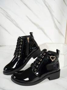 女士秋冬新款黑色漆皮系带侧拉链心形装饰奢华时尚百搭走秀派对机车踝靴，休闲户外欧美复古风短靴，网红推荐仙气十足的法式简约设计度假粗跟踝靴 - 黑色 - 查看 8