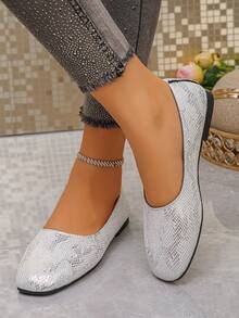 1 Pair Vintage Women's Slip-On Shoes, Embroidered Hollow Vamp, Rhinestone Flower Decor, Breathable Comfortable Soft Sole, Suitable For Parties, Dates, Dances, Parties, Casual, Beach, Resort, Indoor, Street, Campus Wear - Silver - View 4