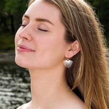 1 Pair Bohemian Creative Sunflower Shaped Pendant Earrings, Minimalist Personalized Party Jewelry Gift For Women