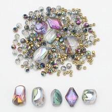 210 piezas de cuentas de vidrio, cuentas retorcidas, cuentas de rombos puntiagudos, cuentas planas, cuentas pequeñas, cuentas sueltas chapadas, materiales para hacer joyas DIY para encantos de teléfono, collares, aretes, llaveros, bolsos