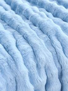 1pc Sky Blue Faux Fur Blanket, Soft And Warm Faux Fur, Luxury Style, Suitable For Living Room, Bedroom, Sofa And More Occasions. Size Options: Large, Double, Extra Large. This Luxury Fluffy Long Pile Faux Fur Blanket Is Soft And Comfortable, Ideal For Home, Dorm, Back To School Season. - Baby Blue - View 11