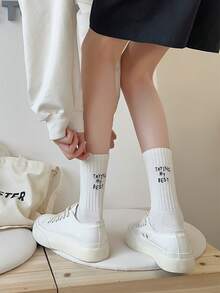 1pair Women Slogan Embroidered Fashionable Crew Socks For Daily Life - White - View 4