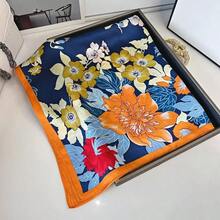 26.77in (68cm) Women's Fashionable Faux Silk Printed Square Scarf – Breathable Hairband, Neckerchief, Bag Handle Accessory, Versatile Bandana & Headband For Styling - Đỏ - Xem 3
