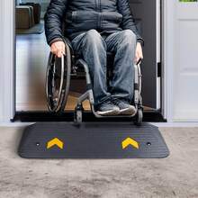 Upgraded Rubber Threshold Ramp, 1.5 Inch Height Wheelchair Ramp Doorway, Natural Curb Ramp With 33069 Lbs Rated Load Capacity, Non-Slip Textured Surface Rubber Curb Ramp For Wheelchair And Scooter, Black - 1.5英寸 - 查看 9