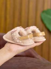 0-1 岁婴幼儿女童鞋，室内家居魔术贴蝴蝶结休闲软底可爱毛绒婴儿女童拖鞋，秋冬