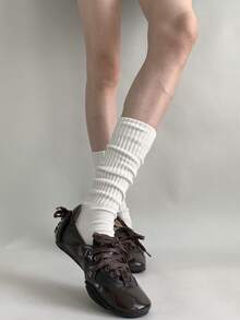 2双装女士黑白简约修身小腿袜，保暖长袜，适合日常搭配皮鞋，秋冬季舒适保暖。 - 白色 - 查看 5