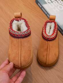 1双婴幼儿踝靴秋冬新款韩版软底学生靴儿童加厚平底防滑雪地靴宝宝踝靴