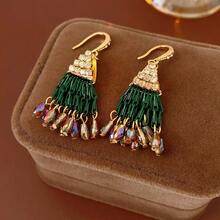 1 Piece Of Fashion Temperament Light Luxury Style Crystal Tassel Long Earrings  Splicing Handmade High-End Sense Retro Niche Design Temperament Earrings Earrings Women's Party Banquet Holiday Gift - 綠色 - 查看 9