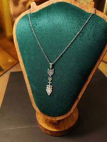 1pc Fashionable Stainless Steel Arrow Pendant Necklace, Arrow Symbol Pendant Necklace, Gift For Friends & Lovers, Suitable For Daily Wear