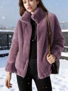 Women's Faux Shearling Fleece Jacket - Full Zip, Soft Warm & Cozy With Functional Pockets | Fall Winter Casual Everyday Wear. Made Of Soft, Faux Fur Fabric With A Drawstring Stand Collar, This Solid-Color Jacket Balances A Sweet, Cool, And Warm Look With An Eye-Catching Yet Understated Style, Making It A Sophisticated Piece To Brighten Up Your Fall And Winter Outfits. Suitable For Everyday Outings, Coffee Shop Visits, And Casual Commutes, It's Comfortable For Both Indoor And Outdoor Wear. - 紫色 - 查看 3