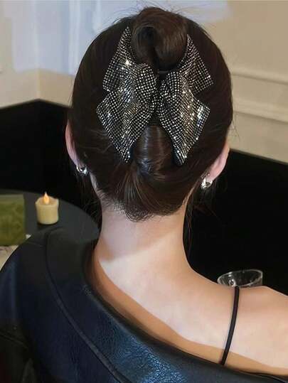 1pc Oversized Rhinestone Hair Clip - Elegant Vintage Triangle Hair Clip Decorated With Shiny Bow, Suitable For Women With Thick Hair, Can Be Used As Hair Claw, Hair Clip Accessory, Women's Hair Decoration, Valentine's Day Gift, Suitable For Daily And Special Occasions, Suitable For Gifting To Friends, Brides, Teachers, Also Can Be Used As Teacher's Winter Hair Accessory Women Bandanas Winter Hair Accessories Elegant Claw Clip