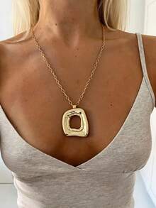 1PC Retro Simple Elegant Luxury Bohemian Matte Gold Asymmetric Geometric Hollow Square Pendant Necklace With Metal Chain, Perfect For Women's Daily Wear And Beach Styling Halloween Christmas Mother's Day Gift