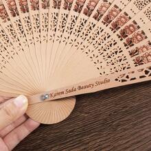 批发婚礼扇、定制派对扇、伴娘手扇、创意婚礼回礼、宾客纪念品、婚礼折扇礼品、派对礼品、婚礼回礼、派对纪念品、婚礼、夏季婚礼、批发婚礼回礼、丝绸扇、定制手扇、木制扇礼品、个性化礼品、婚礼及派对礼品、定制扇子、女士发饰 - 原木色 - 查看 7