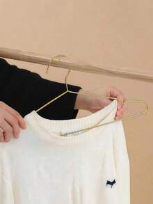 120Pcs The Golden Clothes Hanger Is An Anti-Slip And Space-Saving Clothes Storage Rack, Suitable For Pants, Jeans, And Scarves. It Is A Multifunctional Clothes Hanger And A Wardrobe Organizing Storage Rack, Which Can Be Used For Festival Decorations, Room Decorations, Home Decorations