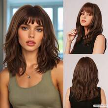 TOPSHE modische und atmungsaktive 50 cm dunkelbraune mittel-lange lockige wellige Perücke, hitzebeständige synthetische Perücke mit Pony für Frauen - perfekt für den täglichen Gebrauch, Partys und Cosplay, Halloween