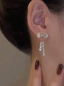 Sparkling Micro-Inlaid Crystal Bow Tassel Earrings, Fashionable Luxurious Sweet Earrings, Suitable For Wedding, Party, Banquet, And Daily Wear