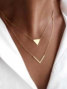 CHOSHILAR 1pc Minimalistic Elegant Geometric Triangle V Pendant Necklace, Women's Fashion Choker Necklace, Delicate & Premium, Suitable For All Seasons, A Gift For Teachers, Graduates, Family & Friends