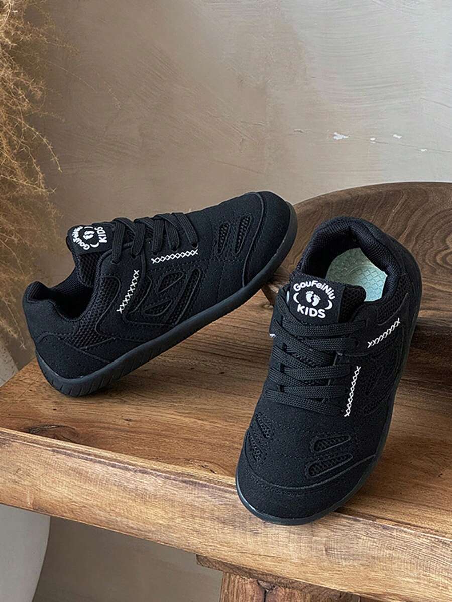 All-Black Unisex Kids' Sneakers For Ages 7-18 | Comfortable Leather-Mesh Classic Sneaker | Versatile School Shoes For Boys And Girls, Indoor & Outdoor Activities |Durable & Soft Unisex Children's Sneakers (Ages 7-18) | Non-Slip Breathable Retro Training Shoes For School, Gym Class, Jogging, And Hiking | Lightweight Comfortable Everyday Wear