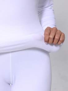 女士保暖长裤内衣套装，保暖内衬睡衣，适合寒冷天气、冬季健身、户外运动、跑步、滑雪、篮球、骑马、狩猎等，保暖内衣套装，包含上衣和裤子。 - 白色 - 查看 5