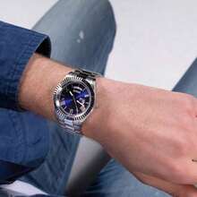 Guess Reloj para hombres - Reloj analógico de cuarzo clásico y elegante para hombres con pantalla de día/fecha, esfera negra redonda y correa de acero inoxidable bicolor plateada y dorada, adecuado para uso diario de negocios, regalo de cumpleaños para hombres GW0265G10 GW0265G11 GW0265G12 GW0265G13 GW0265G14 GW0265G4 GW0265G5 GW0265G6 GW0265G7 GW0265G8 GW0265G9