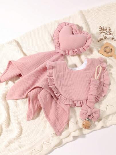 3 件婴儿纯色和印花奶嘴夹、蝴蝶结奶嘴夹、木制 3 孔奶嘴夹、适合日常使用、褶边奶嘴夹、心形奶嘴夹、围兜和拍嗝布套装