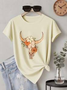 Women's Graphic T-Shirt | Basic Tee | Bull Skull with Flowers Design | 100% Cotton | Soft & Comfortable | Perfect for Daily Wear and Gift Giving | Round Neck T-Shirt | Made and Shipped from Mexico | Unisex Fit - Albaricoque - Ver 2