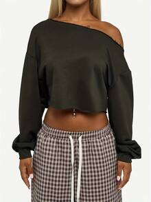 New Years Outfit Women - Tito's Handmade Vodka Off-Shoulder Crop Top Sweatshirt With Distressed Neckline - Perfect For Parties, Loungewear - màu đen - Xem 2