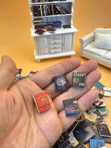 10/20/30pcs Mixed Miniature Simulation Fixed Mini English Books, 1:12 Dollhouse Accessories, DIY Furniture Models, Decorations, New Year Gift, Valentine's Day Gift, Micro World, Furniture Toy, Party Decor, Fairy Mini Bookshelf