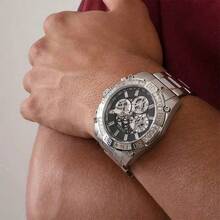 Guess Orologio al quarzo da uomo, movimento al quarzo, cassa in acciaio inossidabile, cinturino in acciaio inossidabile, display a lancette, adatto per uso quotidiano, sport e altre occasioni GW0390G1 GW0390G2