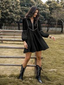 Rusttydustty Women's Black V-Neck Long Sleeve Lightweight Dress, Exotic Vibe, Suitable For Vacation, New Year Party, Music Festival