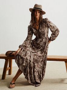 Rusttydustty 波西米亚风镂空蕾丝V领休闲长袖经典棕色连衣裙，适合海滩装扮、音乐节、热带度假、新年、情人节等场合。