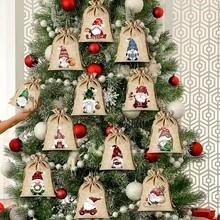 12 conjuntos de sacolas de linho para presente de Natal, sacolas com cordão de Papai Noel, adequadas para guardar presentes e joias para festas de fim de ano, adequadas para artigos de festa de Natal e Ano Novo, sacolas de linho com estampas aleatórias, adequadas para joias, doces e itens pequenos - Sacolas de armazenamento de juta faça você mesmo para festas de fim de ano e celebrações de Natal - Multicolorido - Ver 3