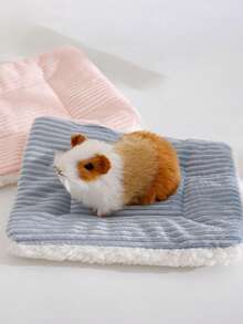 Plush Pet Bed Mat 8.2"*12", Soft, Thick, Warm, And Breathable Pad For Guinea Pigs, Hamsters, Hedgehogs, Squirrels, And Rabbits, Comfortable Nest Blanket For Small Animals,Machine-Washable Cage Mat, Perfect For Travel And Portable Use.