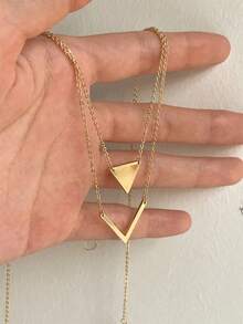 CHOSHILAR 1pc Minimalistic Elegant Geometric Triangle V Pendant Necklace, Women's Fashion Choker Necklace, Delicate & Premium, Suitable For All Seasons, A Gift For Teachers, Graduates, Family & Friends