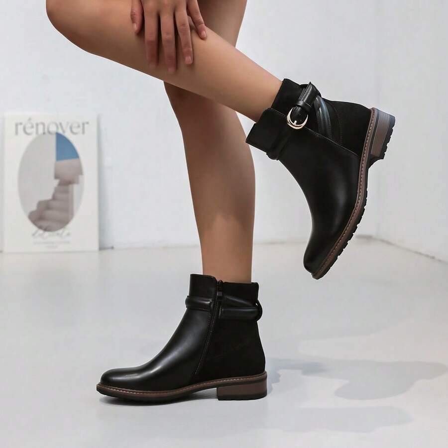 Giày bốt cổ cao có khóa trang trí - màu đen - Xem 1