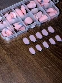 120片中號方形棕色美甲與白色法式美甲，盒裝壓貼式美甲，可壓貼成方形指甲，適合年輕女孩的壓克力透明方形假指甲禮盒組 - 黑與白 - 查看 3