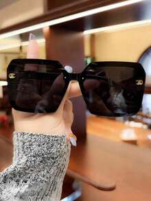 1pc Large Frame Square Retro Women's Glasses, Full Frame Versatile Personalized Fashion Glasses, Suitable For Vacation Travel Beach Accessories Shades Letters Design Elegant Style Oversized Square Frame - màu đen - Xem 2