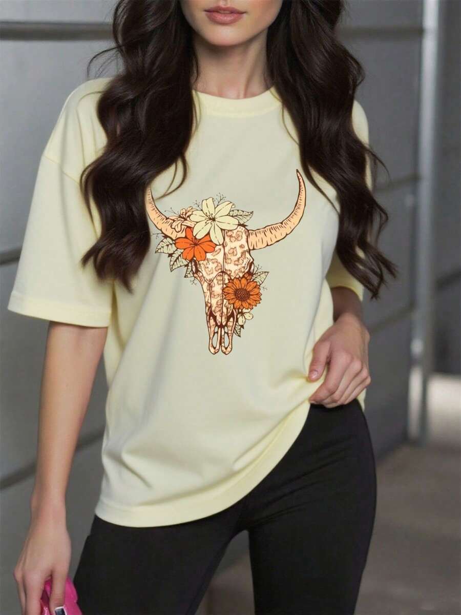 Women's Graphic T-Shirt | Basic Tee | Bull Skull with Flowers Design | 100% Cotton | Soft & Comfortable | Perfect for Daily Wear and Gift Giving | Round Neck T-Shirt | Made and Shipped from Mexico | Unisex Fit - Albaricoque - Ver 1