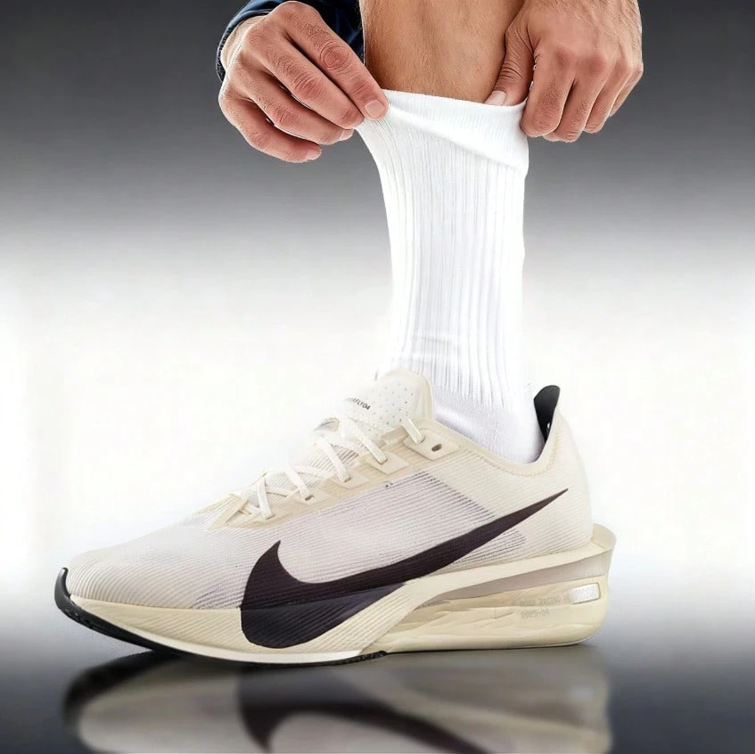 Nike 男士 ZOOMX VAPORFLY NEXT% 4 JI 缓震跑鞋，舒适休闲运动鞋，简约运动鞋 HV6107-100 - 帆白/中灰/金屬穀物色/幻影灰白/淺骨色/銀 - 查看 1