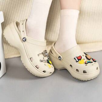 镂空洞洞木屐女鞋 2026 新款经典云朵洞洞鞋，户外休闲时尚厚底闭趾凉鞋，206750-2Y2