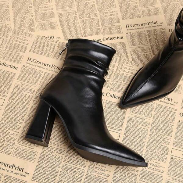 2025 Autumn New Vintage Pointed Toe Ruched Ankle Boots For Women, Black Leather Chunky Heel Short Boots, Elegant & Versatile High Heel Fashion Booties