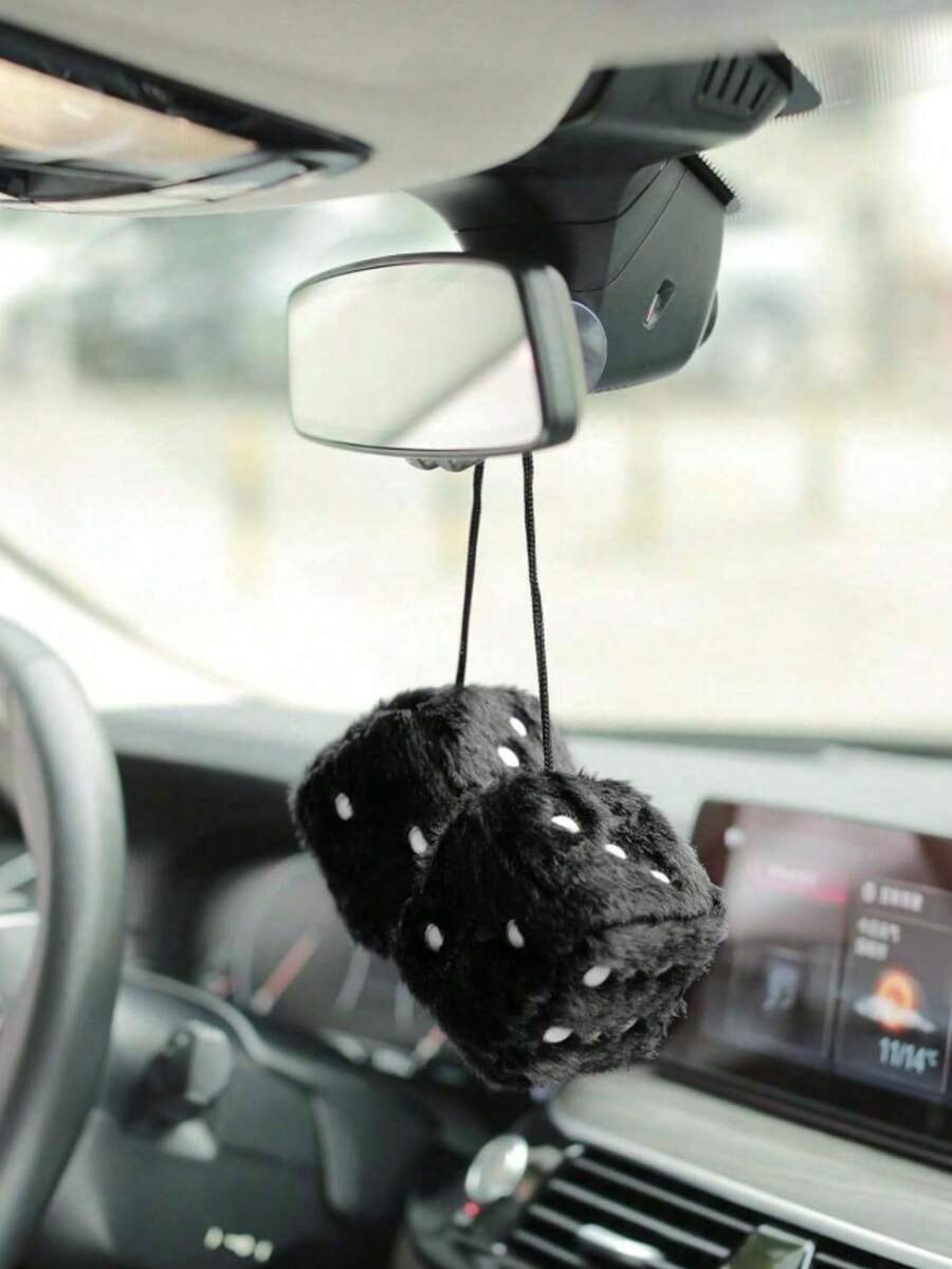 1 pièce Dés en peluche pour couple, pendentif rétro  à pois pour rétroviseur de voiture, décoration de voiture, ornement suspendu pour l'intérieur, convient aux filles, décoration de rétroviseur de voiture, cadeau pour la Saint-Valentin/les fêtes