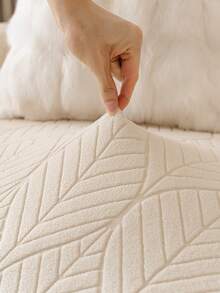 1pc Solid Color Jacquard Stretch Elastic Sofa Cover, Ins Style For All Seasons, Machine Washable, Pet Proof & Durable, Suitable For Living Room, Bedroom, Dining Room, Outdoor, 1/2/3/4 Seater Sofa, Non-Slip Strips Included - Beige - View 10