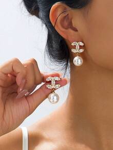 A Pair 18k Gold-Plated Copper Elegant & Cute Earrings, Suitable For Daily Wear, Dates And Gatherings,Tone Double C Earrings, Elegant & Cute, Suitable For Daily Wear And Gatherings - silver - View 2