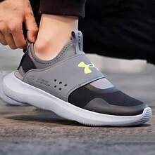 Under Armour Runplay 男士舒适柔软弹性透气轻便运动鞋，健身训练跑步鞋，一脚蹬款式，建议选购大一码。 - 黑灰色 - 查看 5