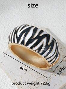 1 chiếc vòng tay acrylic bất đối xứng phong cách punk retro phóng khoáng, vòng tay hạt cườm dày nhiều màu tối giản, phù hợp cho phụ nữ đi làm hàng ngày, tụ họp bạn bè, kỳ nghỉ lãng mạn, chụp ảnh đường phố, phụ kiện trình diễn thời trang (Chất liệu và màu sắc của vòng tay có thể khác nhau tùy thuộc vào sản phẩm thực tế) - Giọt dầu nhiều màu 3 - Xem 17