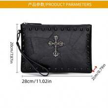 1 pezzo Borsa clutch in pelle PU nera con borchie, decorazione in metallo a forma di croce/lettera, borsa da uomo personalizzata e cool, borsa da polso per il business, adatta per telefono, contanti, chiavi, occhiali, adatta per lavoro, pendolarismo, riunioni, viaggi di lavoro, shopping, essenziale per lavoratori d'ufficio, regalo per uomo, marito, capo, regalo per vacanze, Ognissanti, Ringraziamento