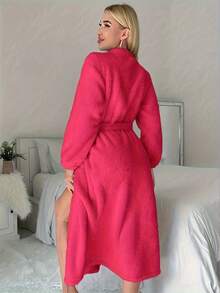 1 Stück Damen Flanell einfarbiger eleganter V-Ausschnitt Langarm Taillierter Bademantel, Flauschiger weicher langer Bademantel warmer Fleece Schalkragen Spa Bademantel, warme Nachtwäsche mit tiefen Taschen, kuschelige und warme Fleece-Decke mit Ärmeln und großer Tasche für Erwachsene, kuscheliger Kapuzendecke als Geschenk für drinnen & Outdoor