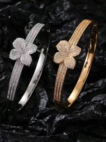 1pc Fashion Luxury Sparkling Cubic Zirconia Asymmetrical Bowknot Design Jewelry, High-End Gift For Girlfriend, Suitable For Party Wear